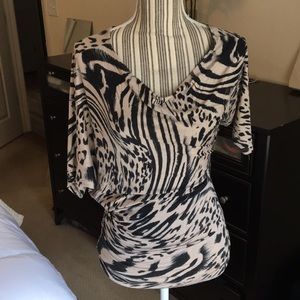 Drop neck leopard print asymmetric long blouse